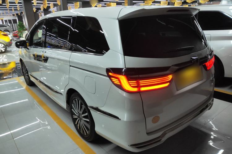 Used Honda Elysion 2022 2.0L eHEV Luxury Edition Rear