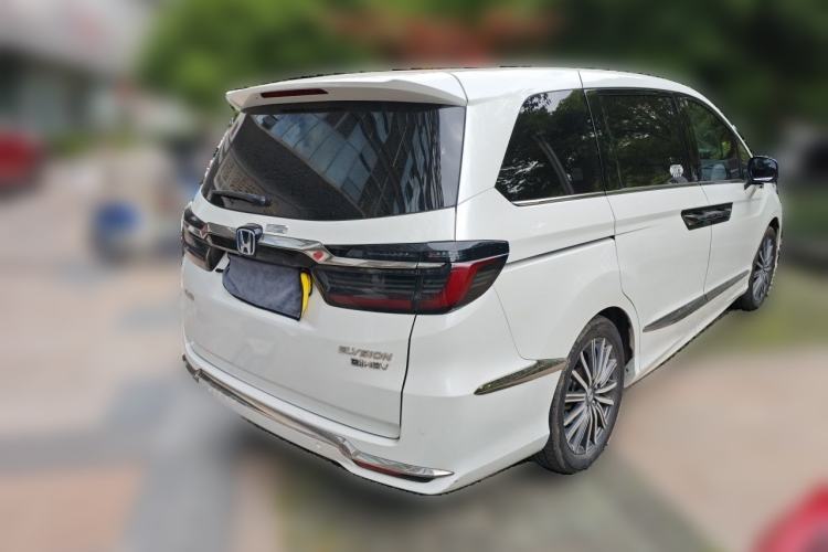 Used Honda Elysion 2022 2.0L eHEV Luxury Edition Rear Right 45 Deg