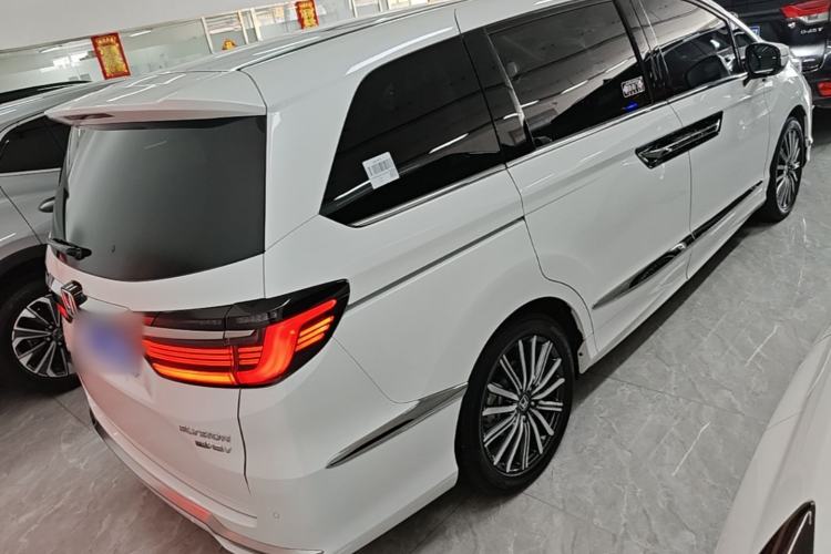 Used Honda Elysion 2022 2.0L eHEV Luxury Edition Rear Right 45 Deg