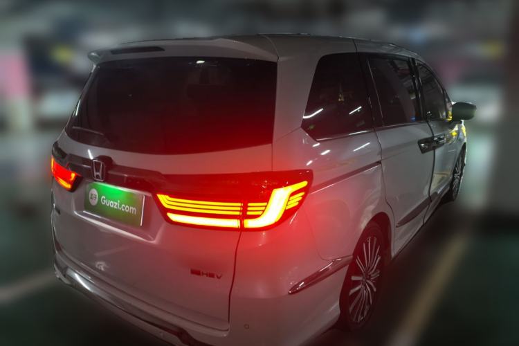 Used Honda Elysion 2022 2.0L eHEV Luxury First Edition Rear Right 45 Deg