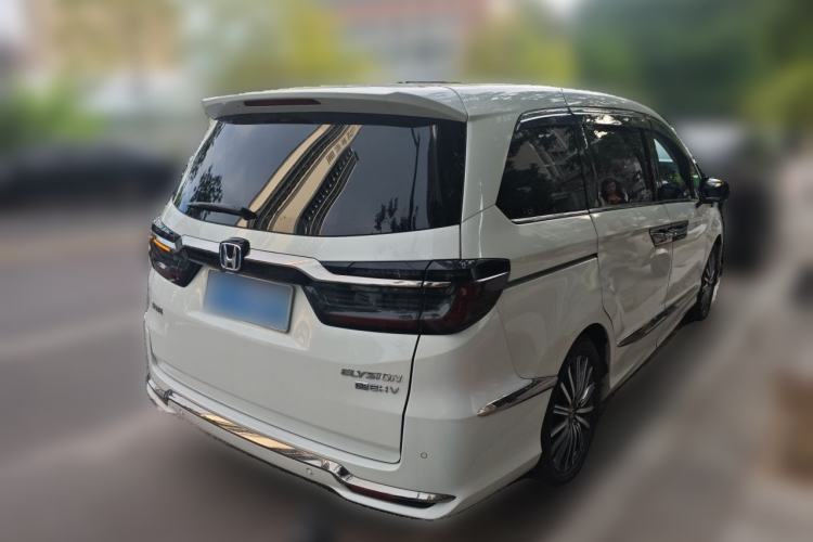 Used Honda Elysion 2022 2.0L eHEV Luxury First Edition Rear Right 45 Deg