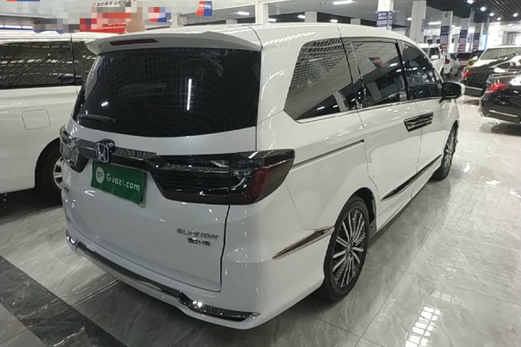 Used Honda Elysion 2022 2.0L eHEV Luxury First Edition Rear Right 45 Deg