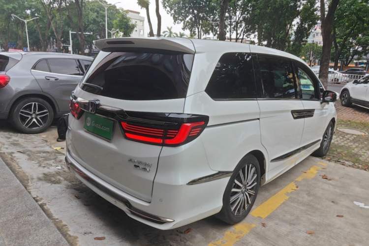 Used Honda Elysion 2022 2.0L eHEV Luxury First Edition Rear Right 45 Deg