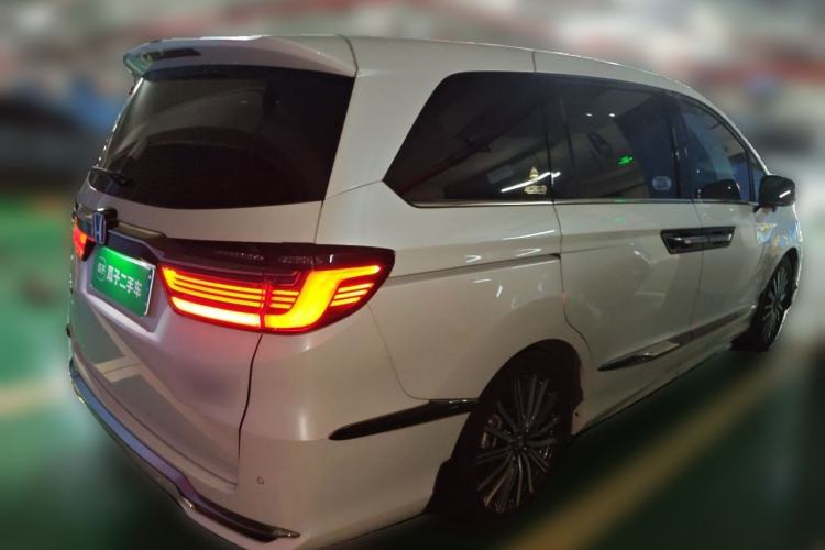 Used Honda Elysion 2022 2.0L eHEV Prestige Edition Rear Right 45 Deg