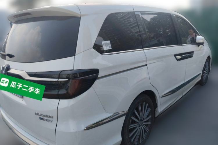 Used Honda Elysion 2022 2.0L eHEV Luxury Edition Rear Right 45 Deg