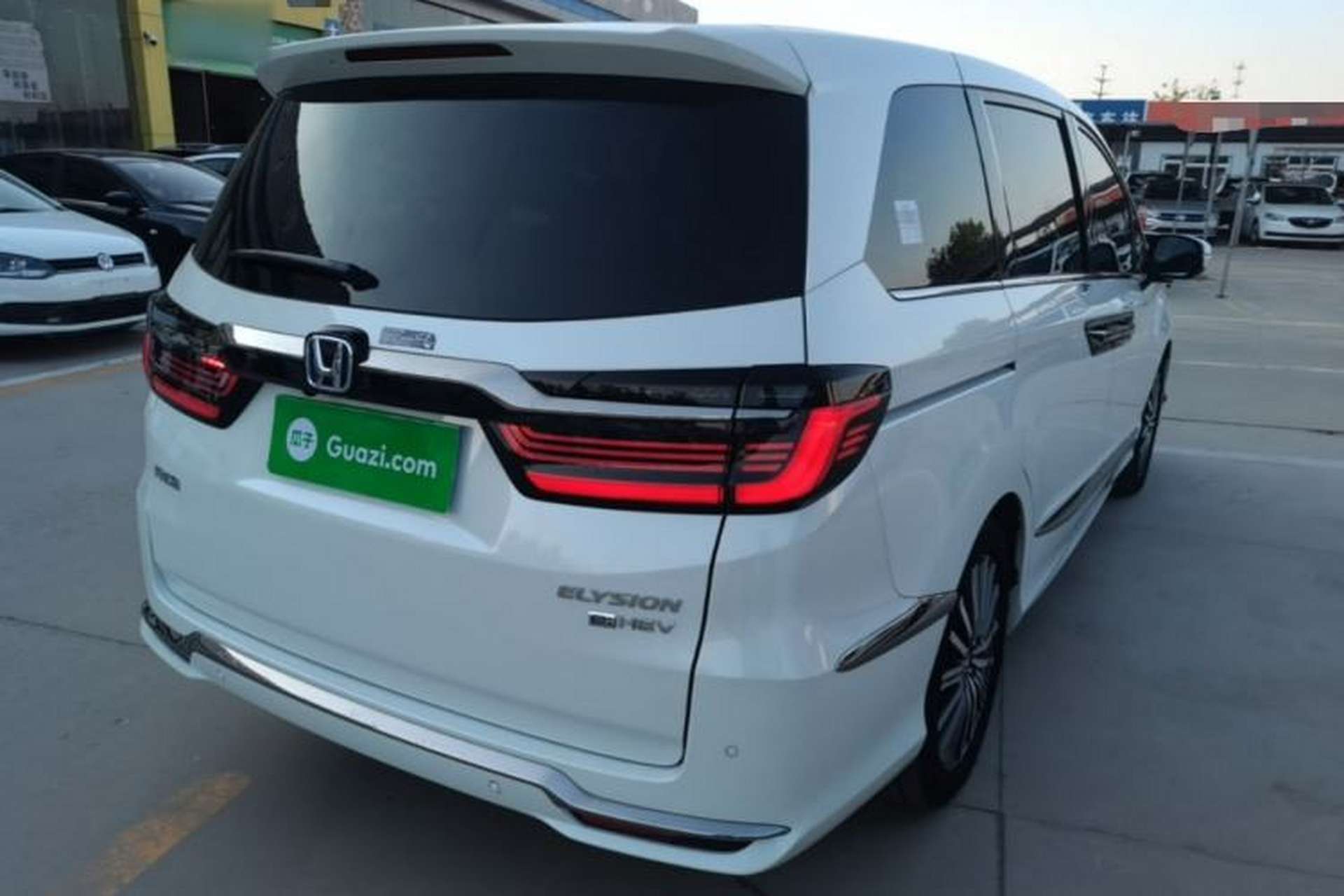 Used Honda Elysion 2022 2.0L eHEV Luxury First Edition Rear Right 45 Deg