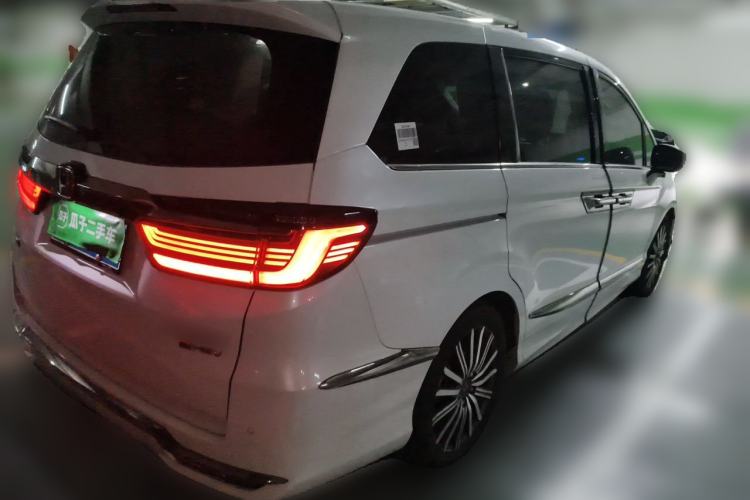 Used Honda Elysion 2022 2.0L eHEV Luxury First Edition Rear Right 45 Deg