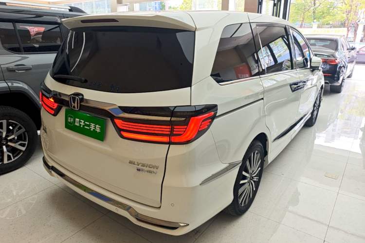 Used Honda Elysion 2022 2.0L eHEV Prestige Edition Rear Right 45 Deg