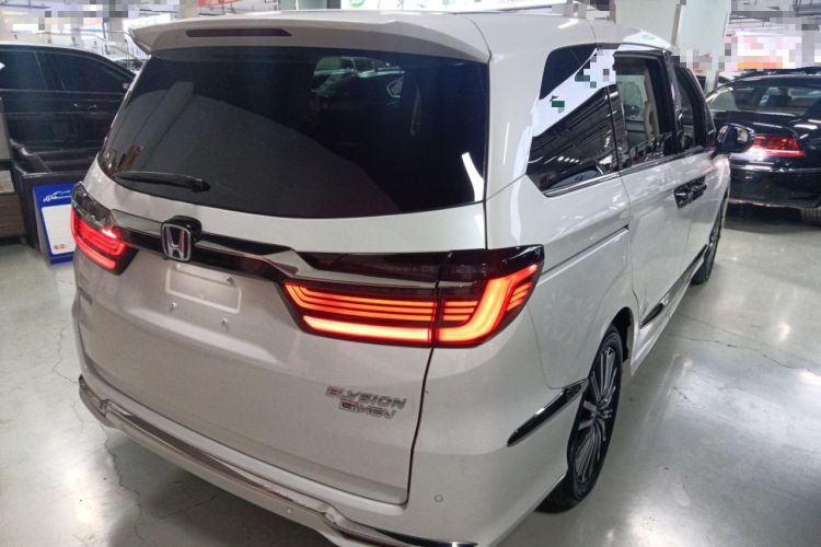 Used Honda Elysion 2022 2.0L eHEV Prestige Edition Rear Right 45 Deg