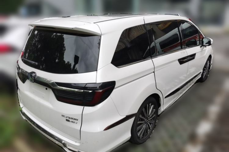 Used Honda Elysion 2022 2.0L eHEV Luxury Edition Rear Right 45 Deg