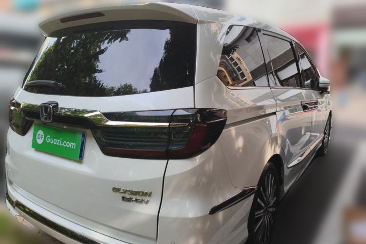 Used Honda Elysion 2022 2.0L eHEV Luxury First Edition Rear Right 45 Deg