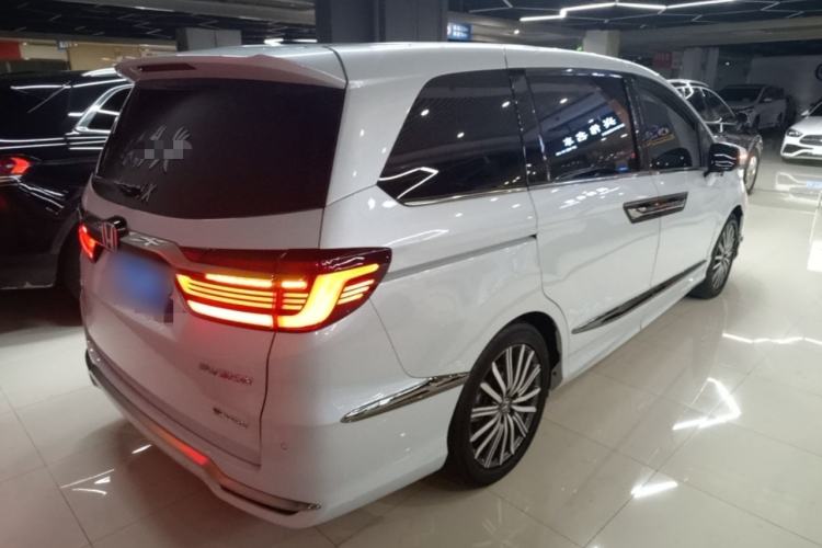 Used Honda Elysion 2022 2.0L eHEV Luxury Edition Rear Right 45 Deg