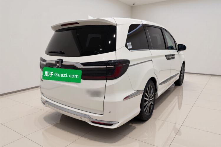 Used Honda Elysion 2022 2.0L eHEV Luxury First Edition Rear Right 45 Deg