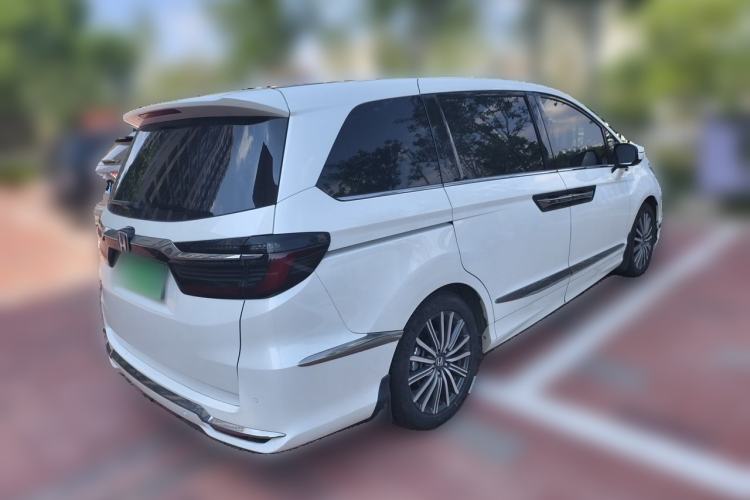 Used Honda Elysion 2022 2.0L eHEV Luxury Edition Rear Right 45 Deg