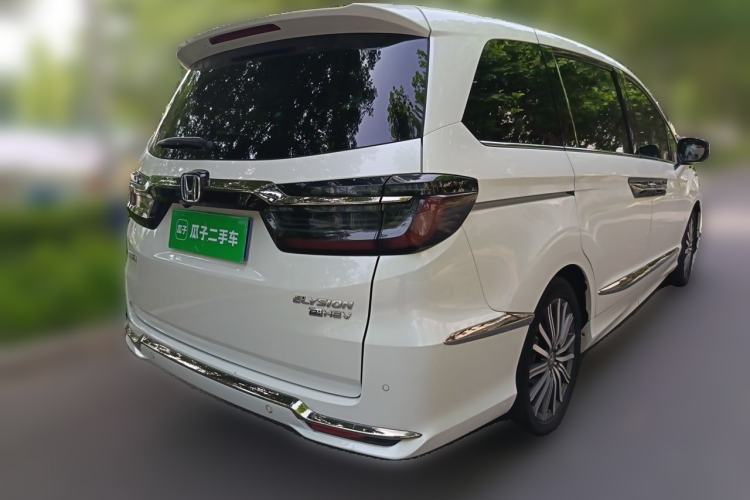 Used Honda Elysion 2022 2.0L eHEV Luxury First Edition Rear Right 45 Deg