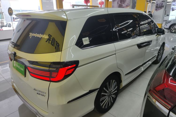 Used Honda Elysion 2022 2.0L eHEV Luxury First Edition Rear Right 45 Deg