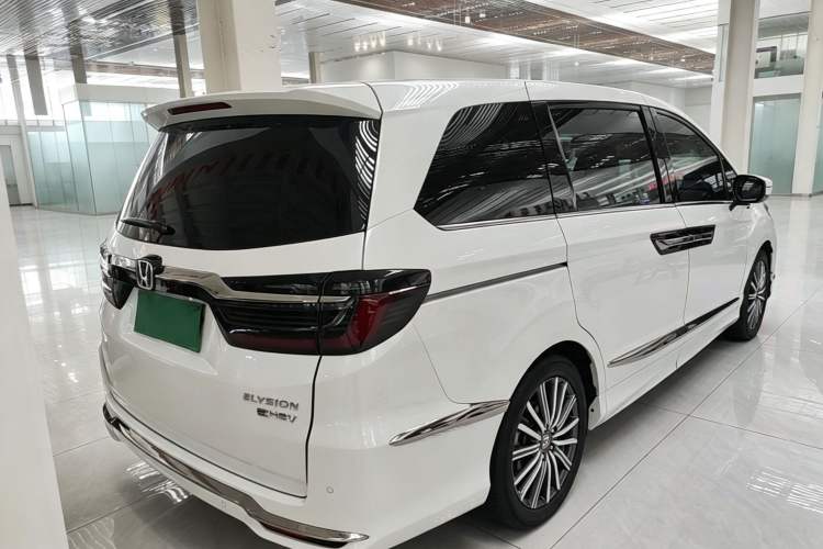 Used Honda Elysion 2022 2.0L eHEV Luxury Edition Rear Right 45 Deg
