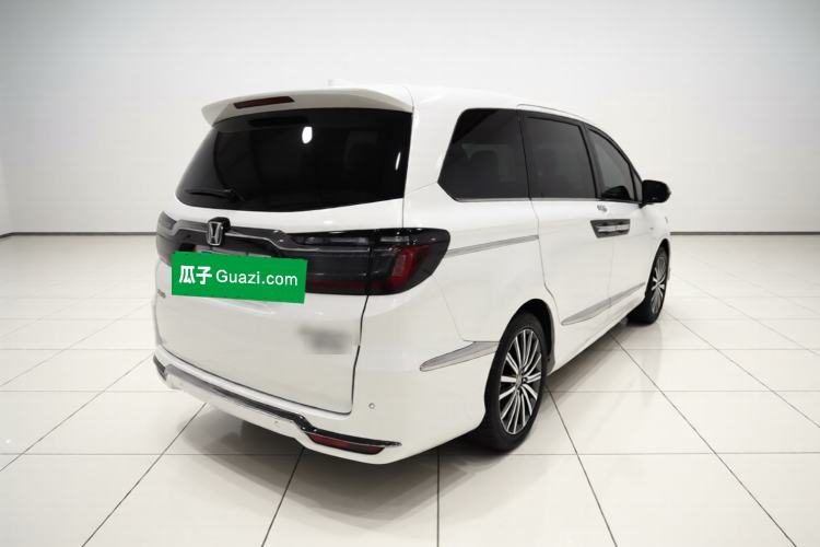 Used Honda Elysion 2022 2.0L eHEV Luxury Edition Rear Right 45 Deg