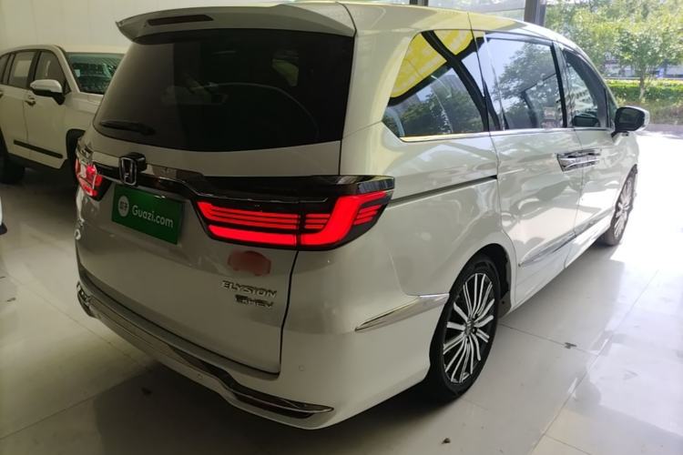 Used Honda Elysion 2022 2.0L eHEV Luxury First Edition Rear Right 45 Deg
