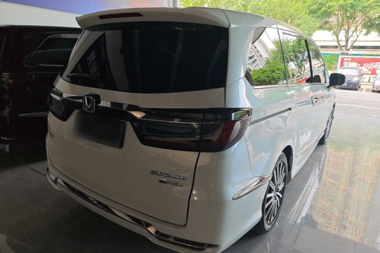 Used Honda Elysion 2022 2.0L eHEV Luxury First Edition Rear Right 45 Deg