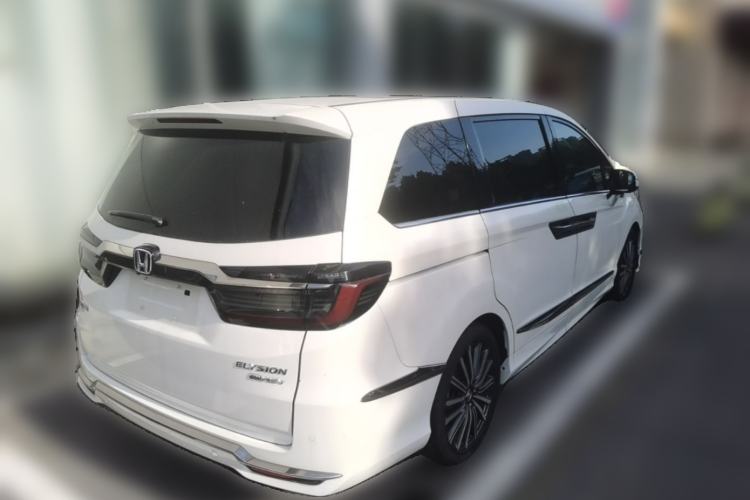 Used Honda Elysion 2022 2.0L eHEV Luxury Edition Rear Right 45 Deg