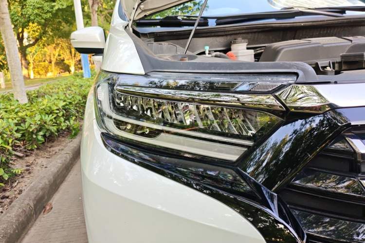 Used Honda Elysion 2022 2.0L eHEV Luxury Edition Right Front Headlight