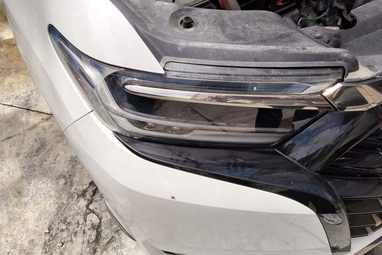 Used Honda Elysion 2022 2.0L eHEV Luxury Edition Right Front Headlight