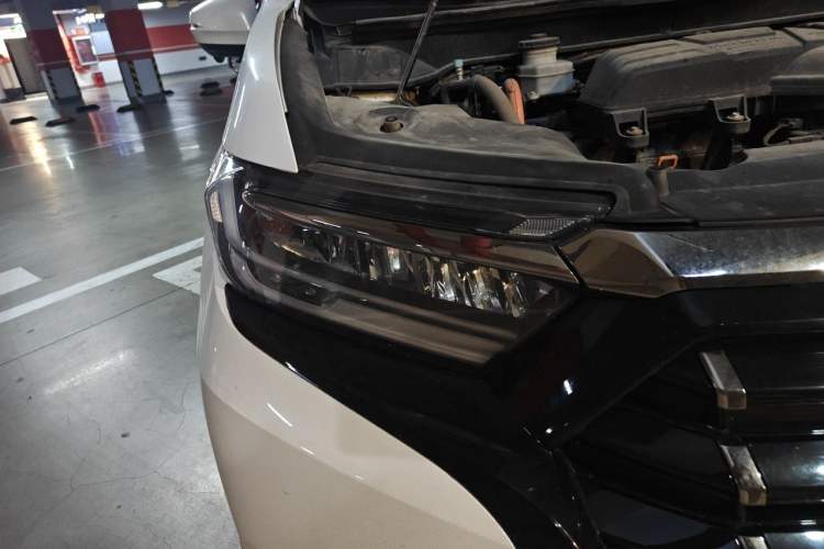 Used Honda Elysion 2022 2.0L eHEV Luxury Edition Right Front Headlight
