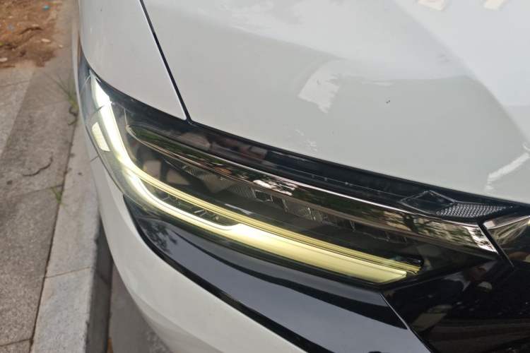 Used Honda Elysion 2022 2.0L eHEV Luxury First Edition Right Front Headlight