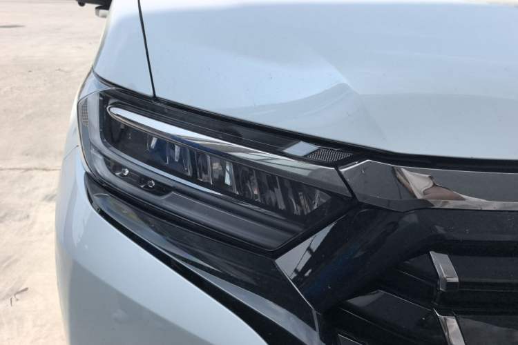 Used Honda Elysion 2022 2.0L eHEV Luxury Edition Right Front Headlight