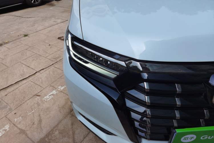 Used Honda Elysion 2022 2.0L eHEV Comfort Version Right Front Headlight
