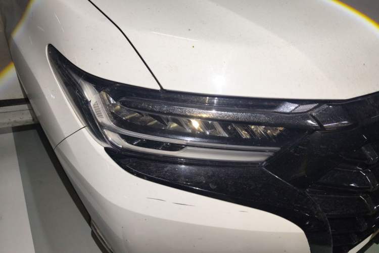 Used Honda Elysion 2022 2.0L eHEV Luxury First Edition Right Front Headlight