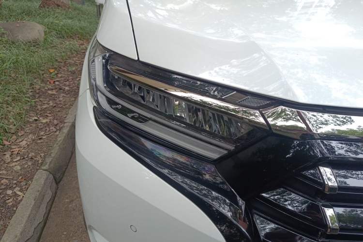 Used Honda Elysion 2022 2.0L eHEV Prestige Edition Right Front Headlight