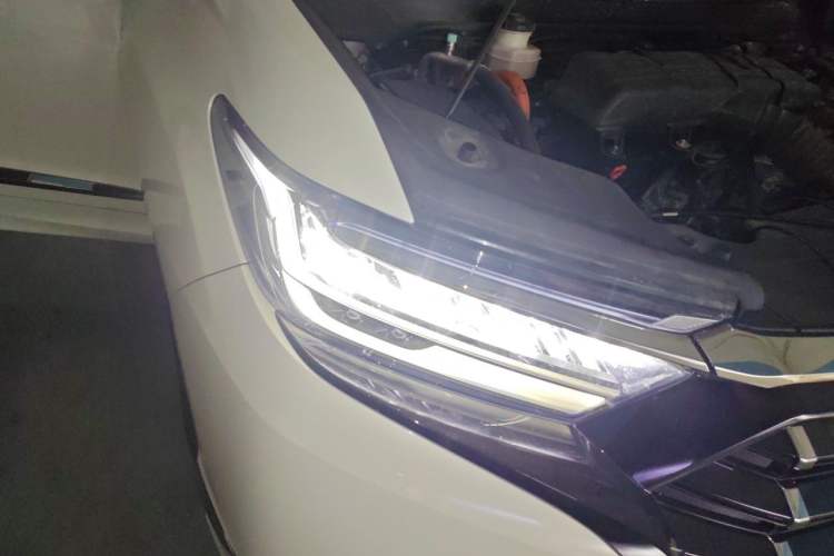 Used Honda Elysion 2022 2.0L eHEV Luxury First Edition Right Front Headlight