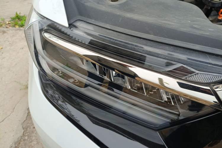 Used Honda Elysion 2022 2.0L eHEV Prestige Edition Right Front Headlight