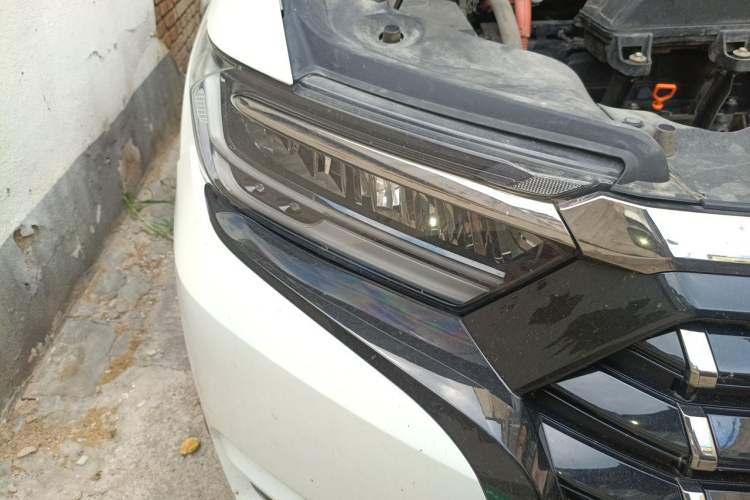 Used Honda Elysion 2022 2.0L eHEV Luxury Edition Right Front Headlight