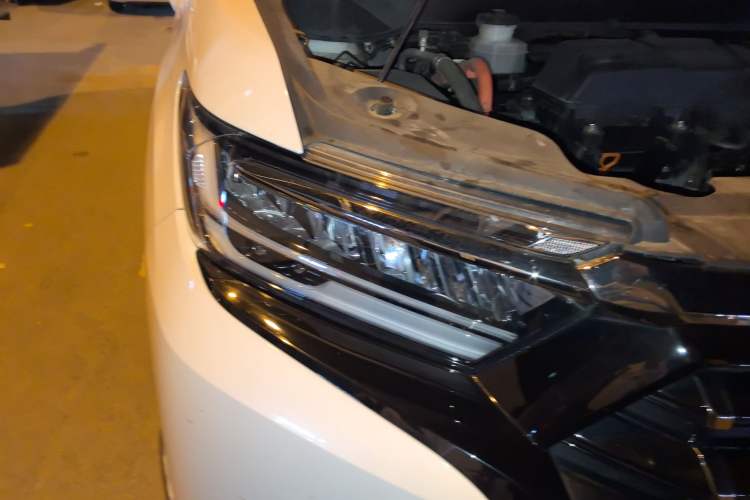 Used Honda Elysion 2022 2.0L eHEV Prestige Edition Right Front Headlight