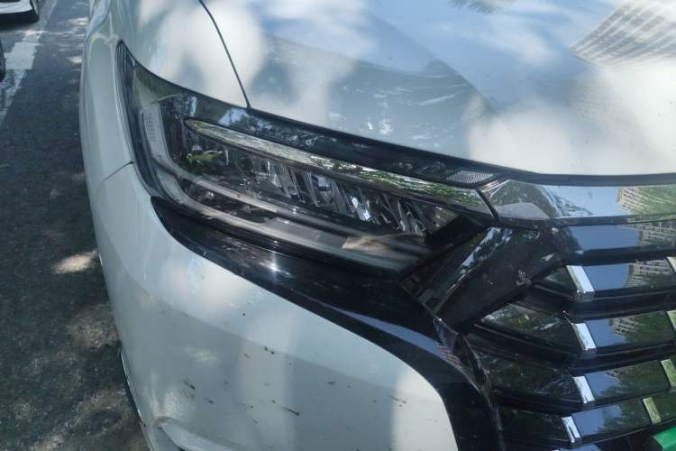 Used Honda Elysion 2022 2.0L eHEV Luxury First Edition Right Front Headlight