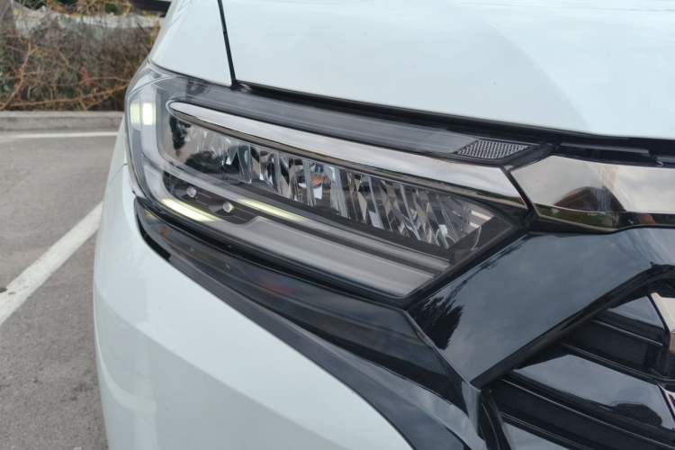 Used Honda Elysion 2022 2.0L eHEV Luxury First Edition Right Front Headlight
