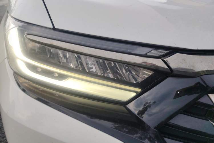 Used Honda Elysion 2022 2.0L eHEV Luxury Edition Right Front Headlight