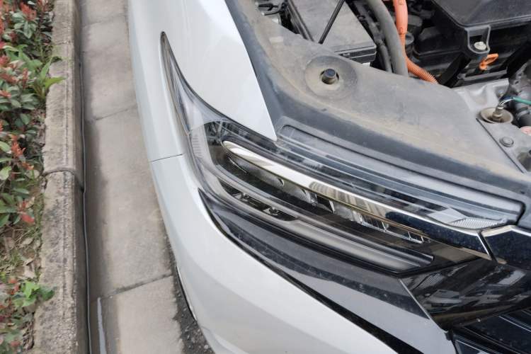Used Honda Elysion 2022 2.0L eHEV Prestige Edition Right Front Headlight