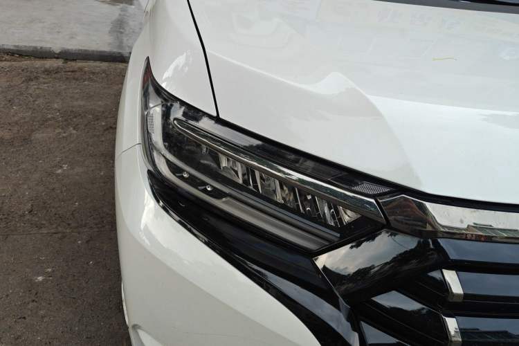 Used Honda Elysion 2022 2.0L eHEV Luxury First Edition Right Front Headlight