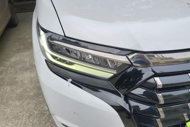 Used Honda Elysion 2022 2.0L eHEV Prestige Edition Right Front Headlight