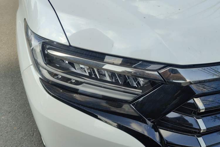 Used Honda Elysion 2022 2.0L eHEV Luxury Edition Right Front Headlight