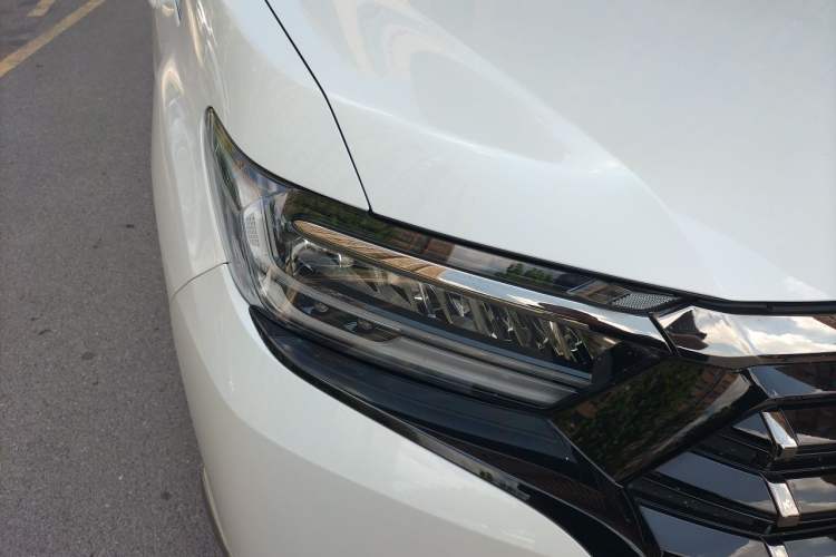 Used Honda Elysion 2022 2.0L eHEV Luxury Edition Right Front Headlight
