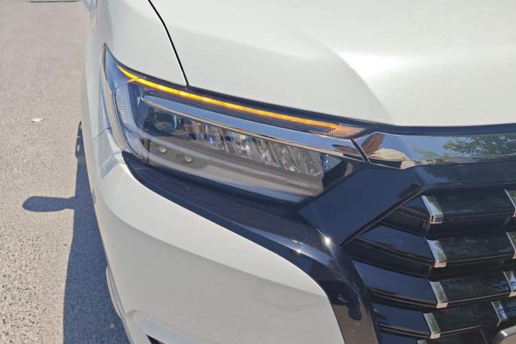 Used Honda Elysion 2022 2.0L eHEV Luxury First Edition Right Front Headlight