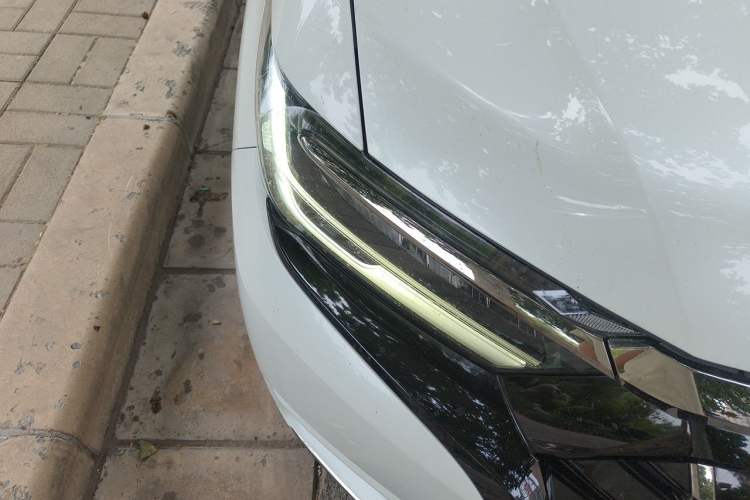 Used Honda Elysion 2022 2.0L eHEV Luxury Edition Right Front Headlight
