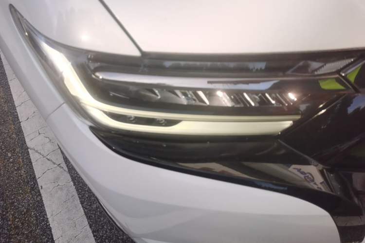 Used Honda Elysion 2022 2.0L eHEV Luxury Edition Right Front Headlight