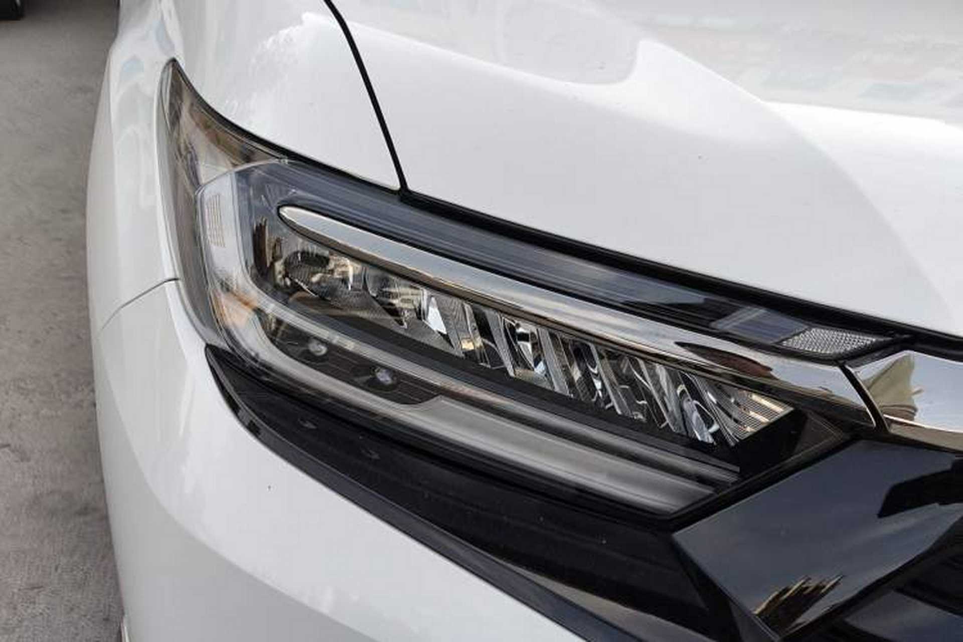 Used Honda Elysion 2022 2.0L eHEV Luxury First Edition Right Front Headlight
