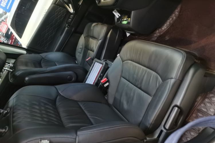 Used Honda Elysion 2022 2.0L eHEV Luxury First Edition Right Front Seat